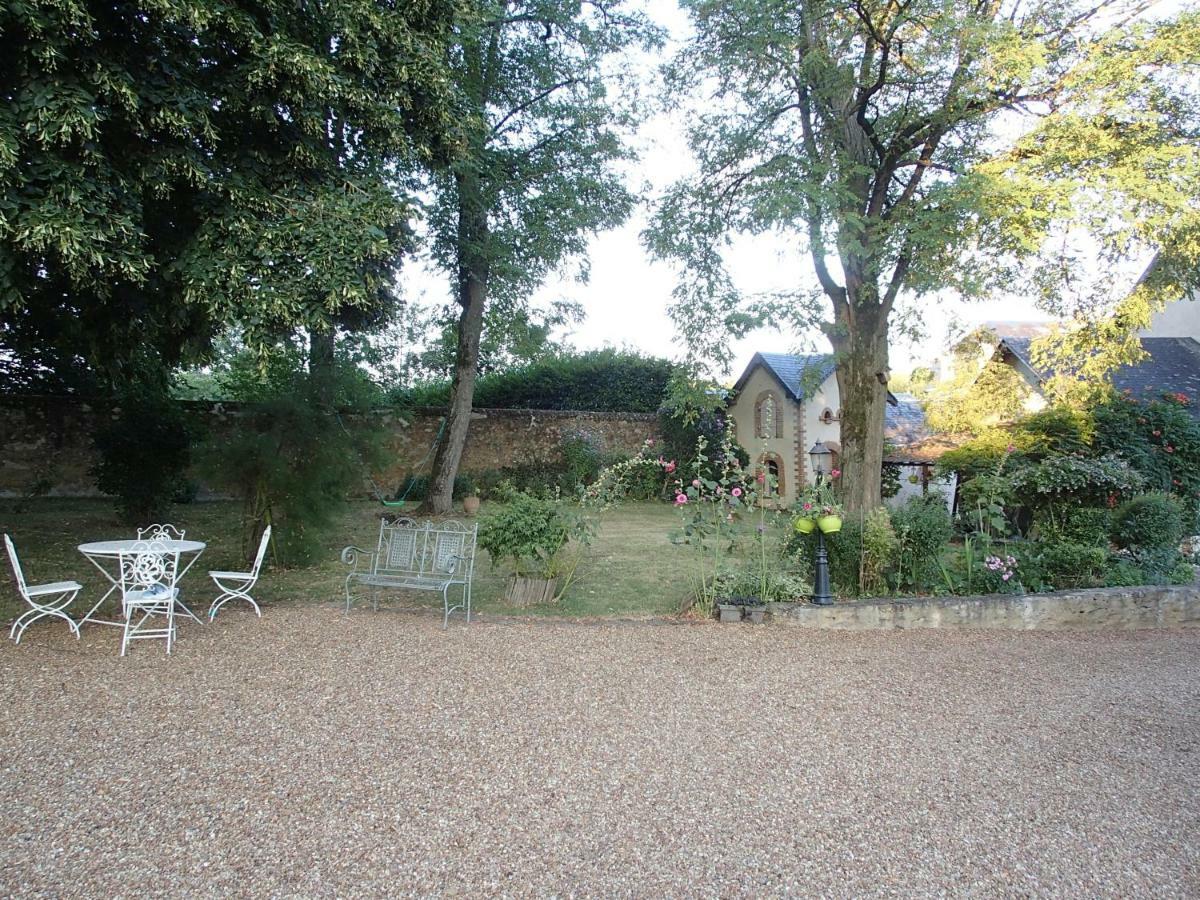 France Petit Château Loué Exterior foto